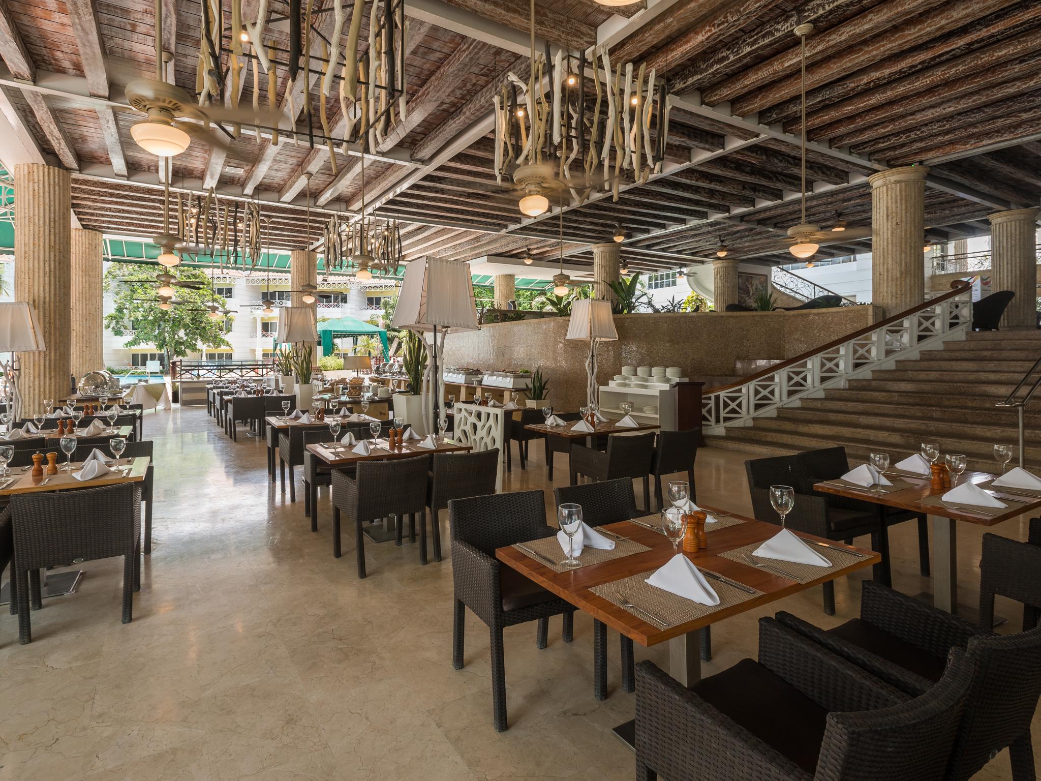 Hotel Las Americas Casa De Playa Cartagena Екстериор снимка The restaurant
