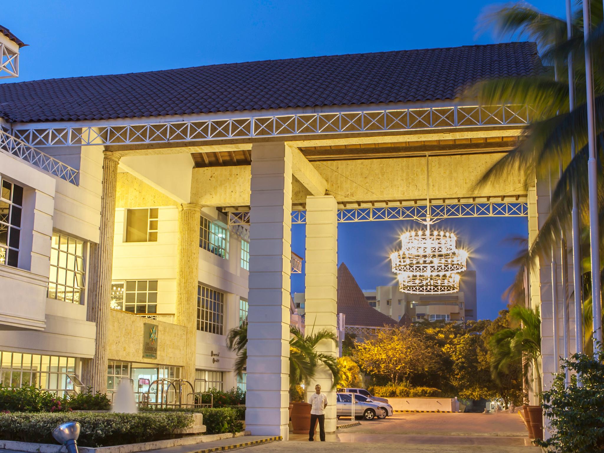 Hotel Las Americas Casa De Playa Cartagena Екстериор снимка The University of Nottingham Malaysia Campus