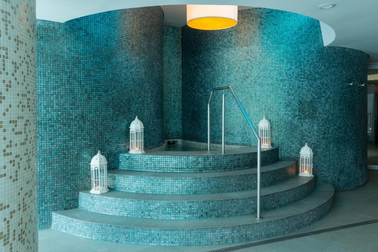 Hotel Las Americas Casa De Playa Cartagena Екстериор снимка The spa at the hotel