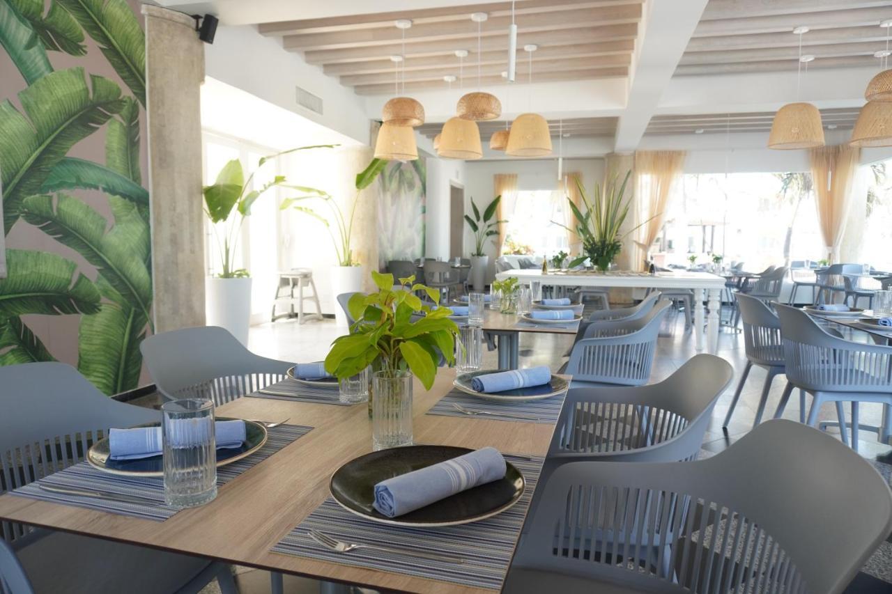Hotel Las Americas Casa De Playa Cartagena Екстериор снимка Restaurant