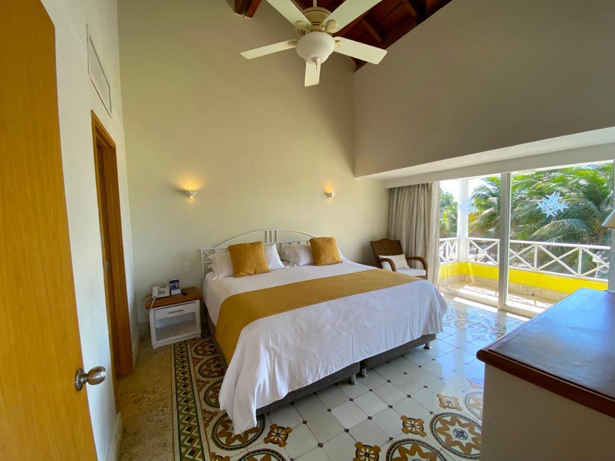 Hotel Las Americas Casa De Playa Cartagena Екстериор снимка A bedroom at the hotel
