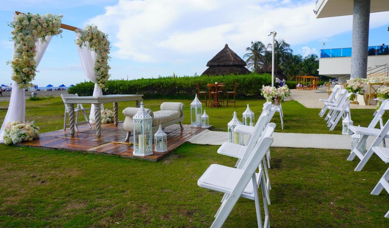 Hotel Las Americas Casa De Playa Cartagena Екстериор снимка A wedding in Punta Cana